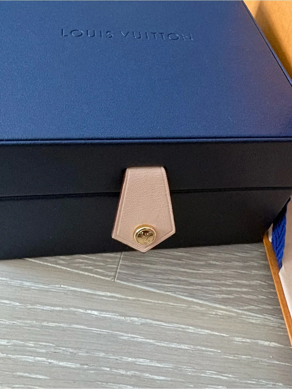 Louis Vuitton Necklace Accessory Jewelry Box — Navy Blue Leather with snap